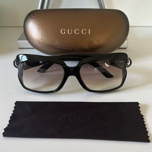 Preloved Gucci GG 2598/S wide frame sunglasses